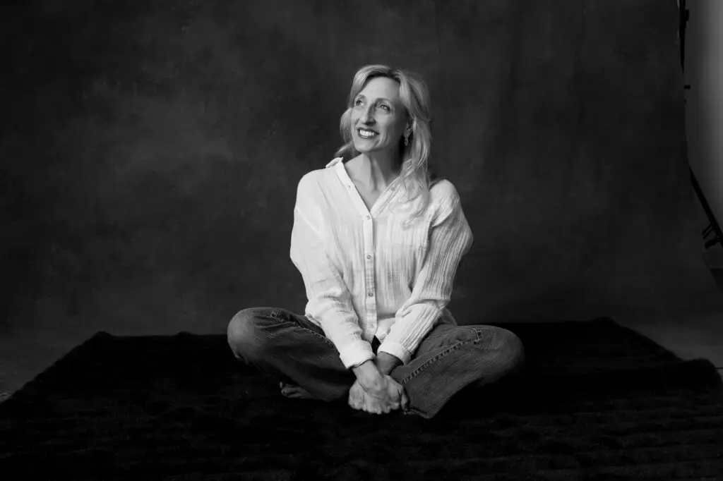 Modern women's portrait in Mandeville photography studio